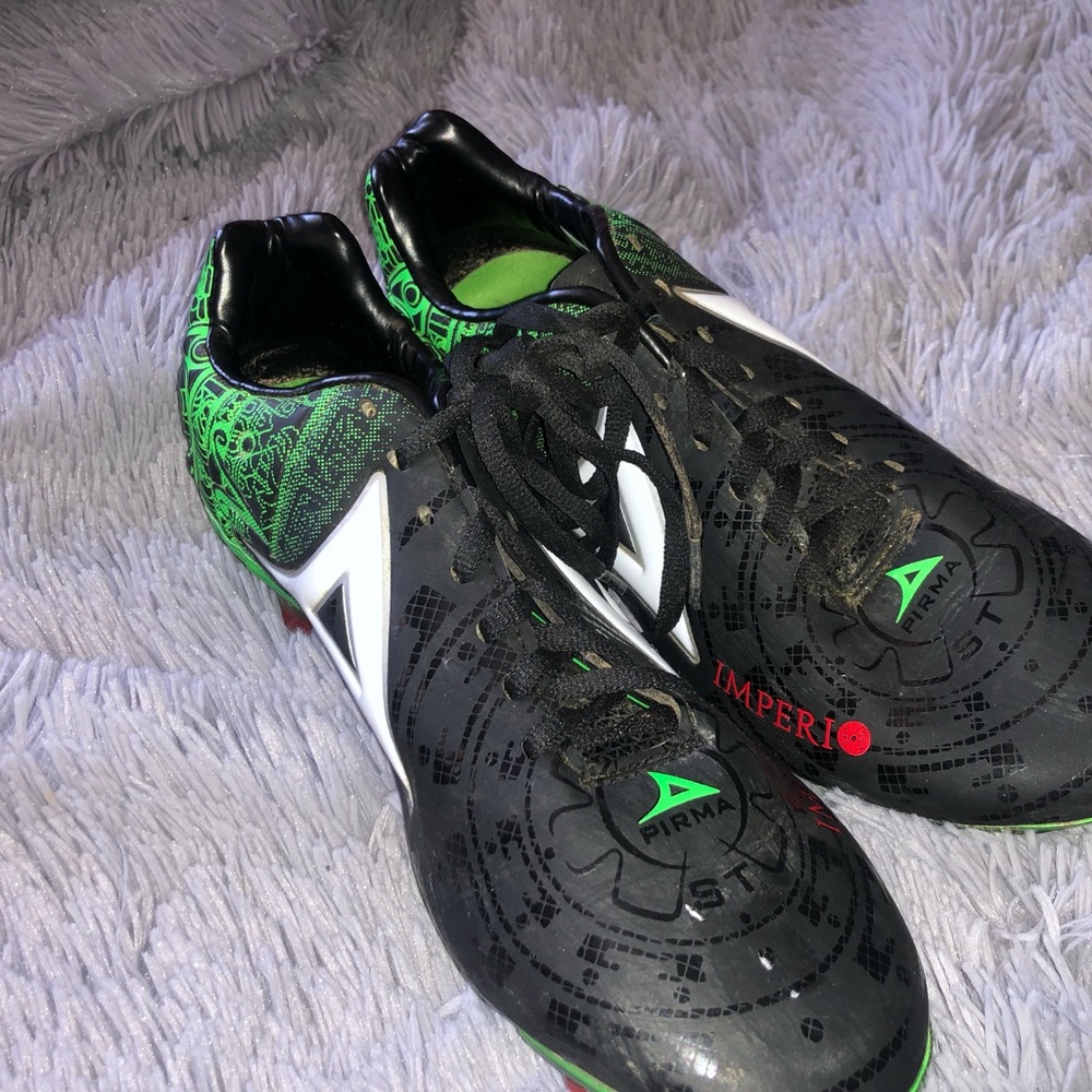 Prima Black and Neon Green Soccer Cleats